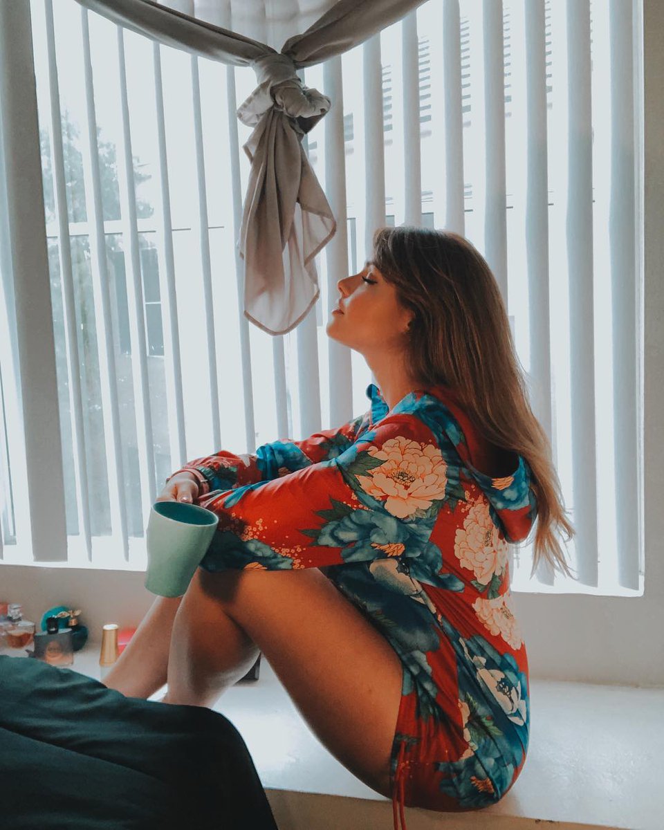 Buenas tardes.. traiganme otro café....