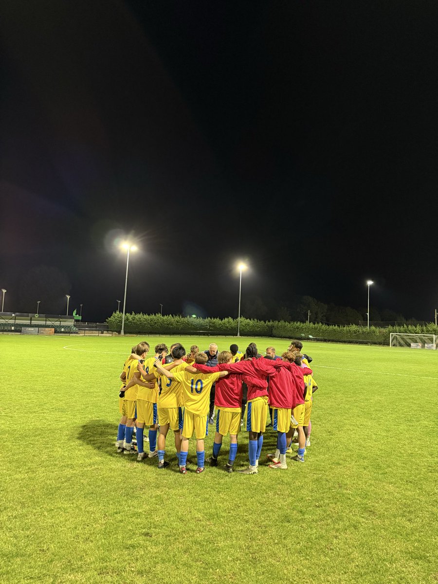 3-0 down at HT. Away. In the FA Youth Cup 🏆

Against a strong <a href="/nptfc/">Newport Pagnell Town FC</a> U18 side.

But Wellingborough Town U18s don’t fold — they fight 💪🏻

FT: 3-4. One of the great turnarounds 🙌
Into the next round we go! 

🔵🟡 #FAYouthCup #ComebackKings #MoultonMade #TeamMoulton