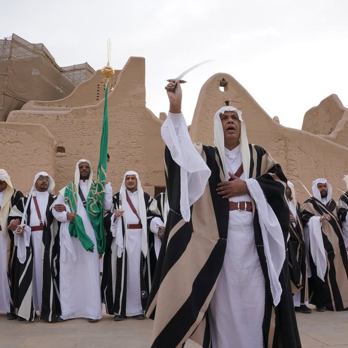 «صفوفنا وحدة».. الدرعية تحتفي باليوم الوطني السعودي 95 بفعاليات تفاعلية تجسد روح الوحدة والإرث العريق. اكتشفوا أبرز الفعاليات وشاركونا: أي فعالية تتحمسون لها؟ #مغربي 