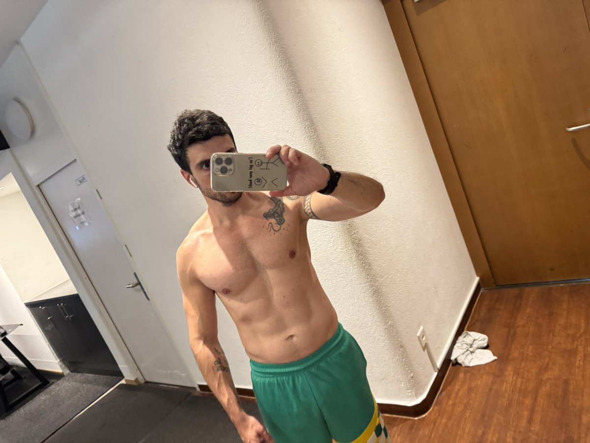 FilipeDar7h's tweet image. This is my second home 

#gymmotivation #WorkHard #improving