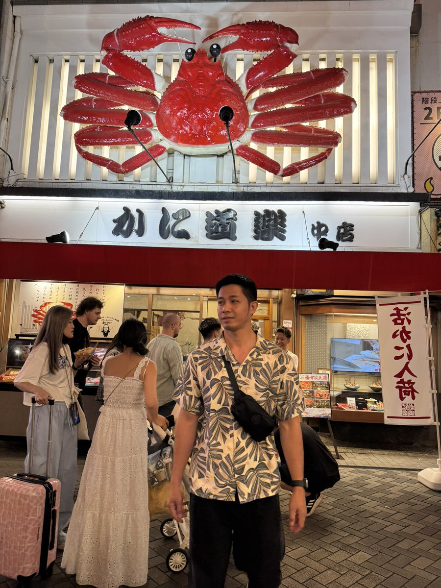 jickson0326's tweet photo. Lost in the lights of Dotonbori — Osaka Japan never sleeps. 🇯🇵🌃 #dermaworld #dermaworldbaby #dermaworldbabies #japan #japanesefood #osaka #osakajapan🇯🇵 https://t.co/xo1uAgwatg