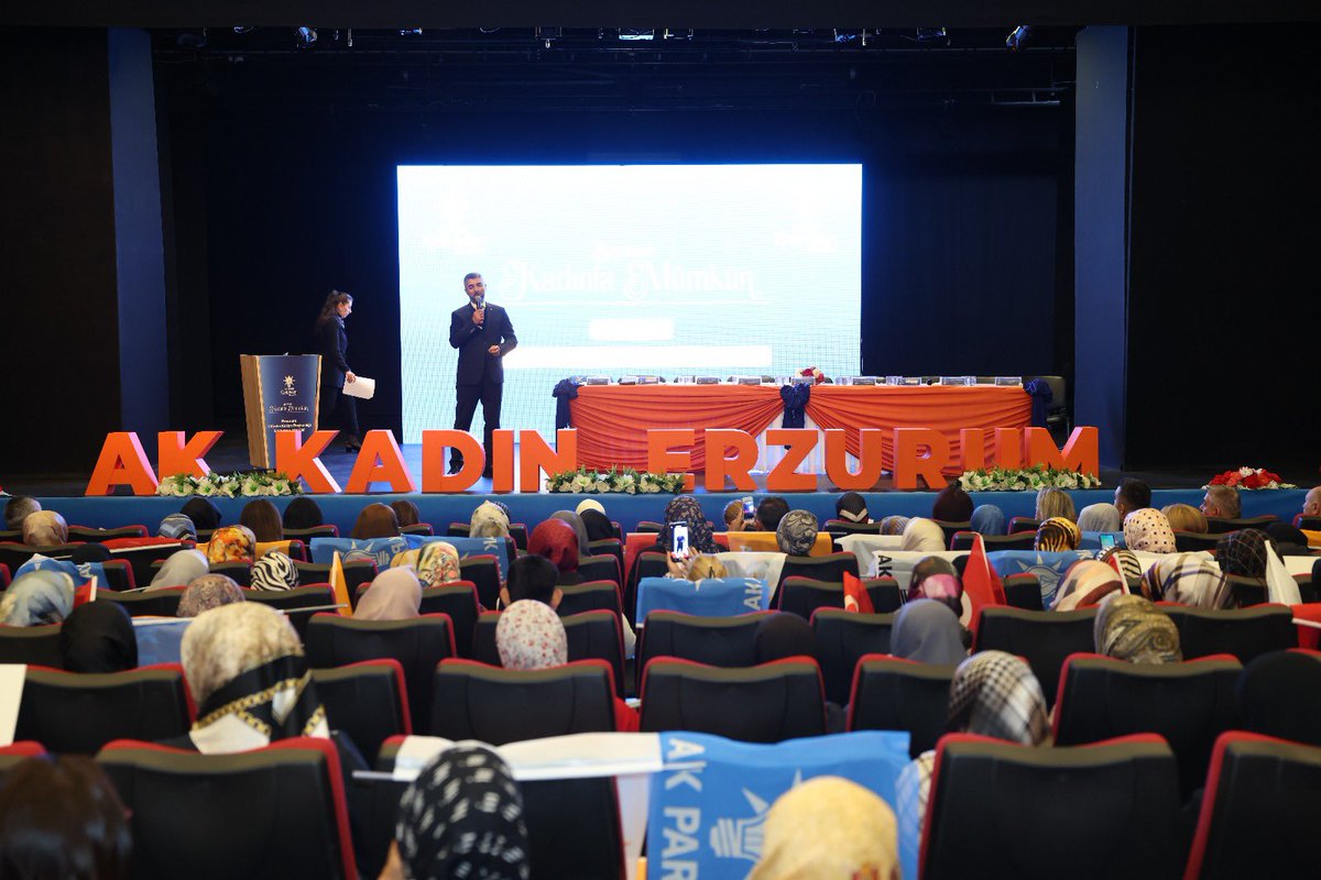 AK Parti Erzurum İl Kadın Kolları Teşkilatımızın düzenlediği İl Danışma Meclisi Toplantımızı, Genel Merkez Kadın Kolları Başkanımız Sn. <a href="/tugbaisikercan/">Tuğba IŞIK ERCAN</a>’ın teşrifleriyle gerçekleştirdik.

Birlik ve beraberlik ruhuyla omuz omuza yürüdüğümüz bu kutlu davada en büyük gücümüz;