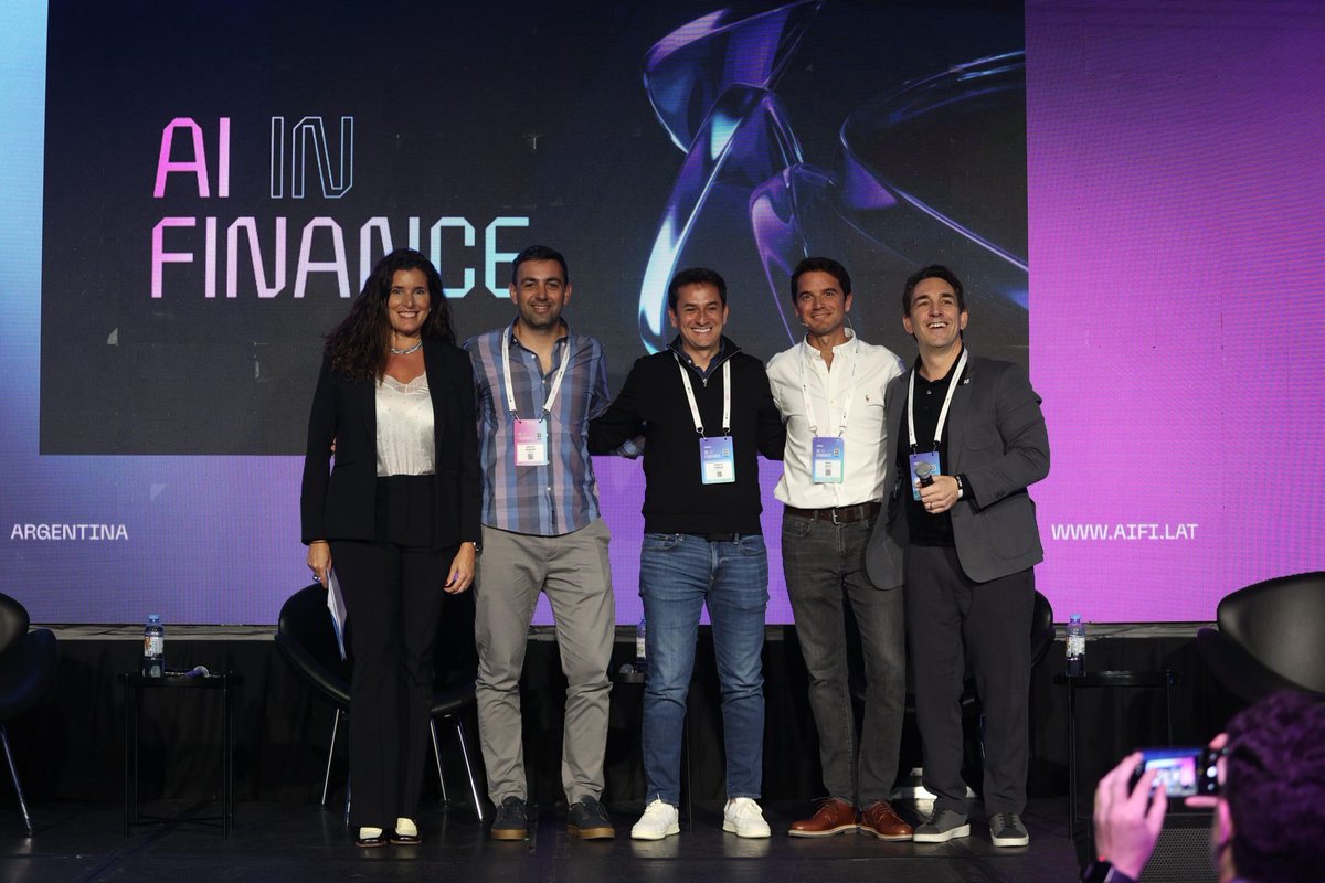 123Seguro's tweet image. En @aiinlatam, nuestro CEO @maroferrari compartió cómo usamos tecnología + innovación + talento para llevar seguros simples y digitales a millones en LatAm🚀

#Insurtech #Innovación #123Seguro