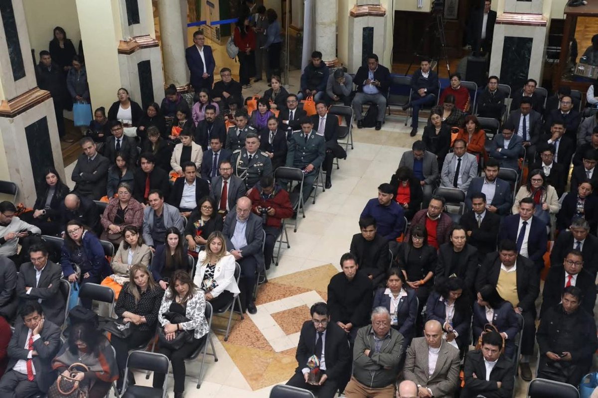 BancoSol recibió el Premio Nacional a la Innovación Tecnológica otorgado por ADSIB, gracias a "Mis finanzas", una herramienta digital de altoke que impulsa a emprendedores y emprendedoras a gestionar mejor sus negocios. #DigitalizaciónConPropósito