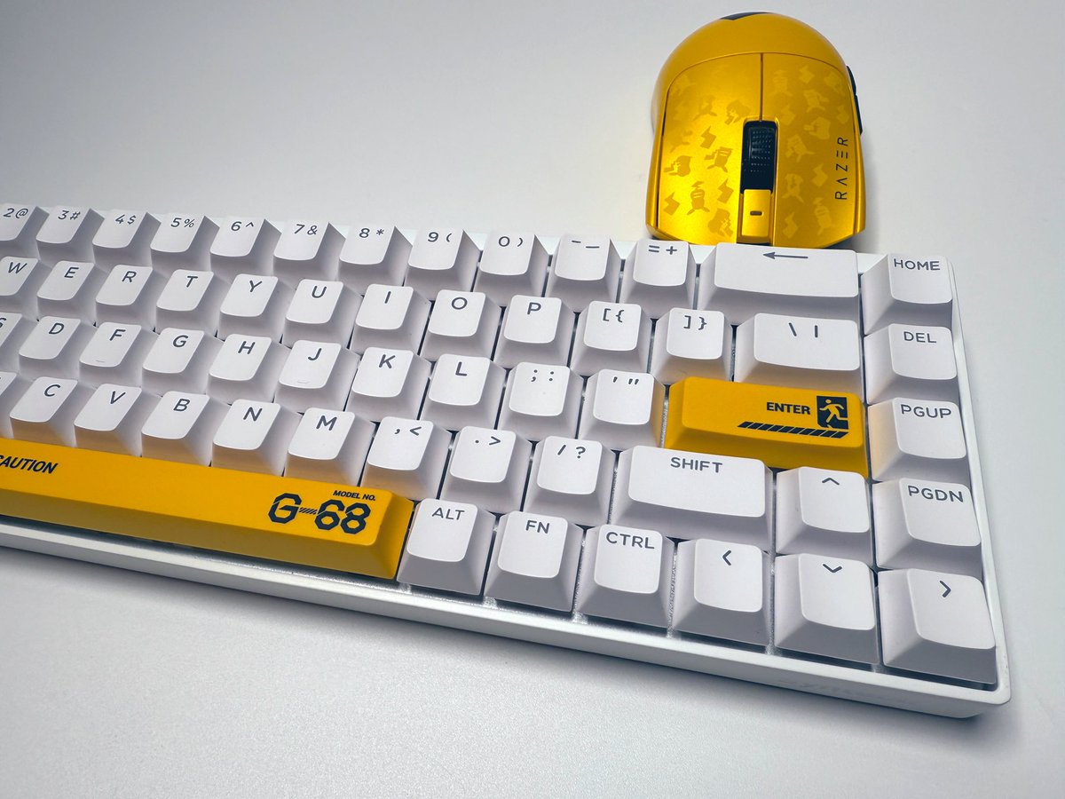 EndGameMice's tweet image. GOLDEN AURA GIVEAWAY 🌞

ONE Lucky Winner Gets the Full Setup shown below!!! 🌅

☀️ Like, Repost, Tag 2 friends 
☀️Follow @syntech_home &amp;amp; @EndGameMice 

Winner Chosen September 26th, 2025 🐲