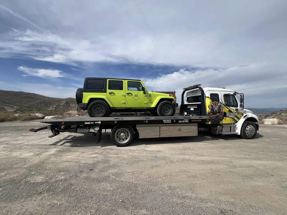 Some days you need rescued yourself.    On the way to hunting camp and blew my radiator. Good thing wasn’t deep in the mountain.   Have to treat it like Nascar.  Parts are in route to the house, jeep will be there in a couple hours, quick change out(yeah right) then back on the