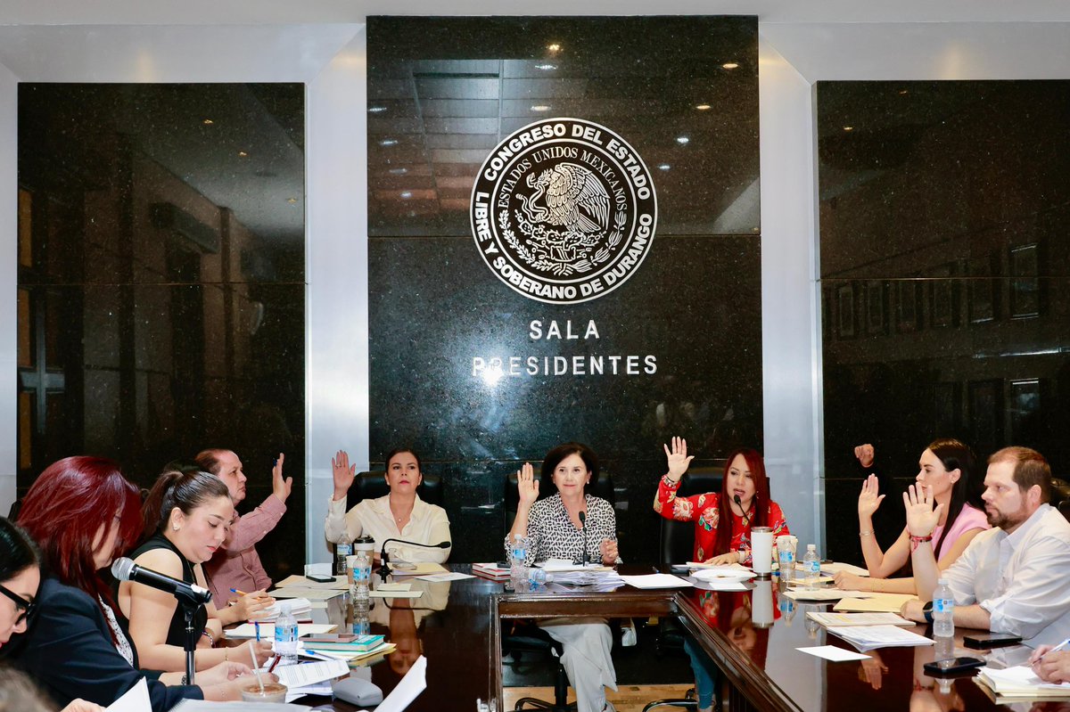 🔎 En la Comisión de Hacienda, Presupuesto y Cuenta Pública, estamos analizando las cuentas públicas 2024 de distintos ayuntamientos de Durango. 

Nuestro compromiso es garantizar la transparencia y el buen uso de los recursos en beneficio de las y los ciudadanos.