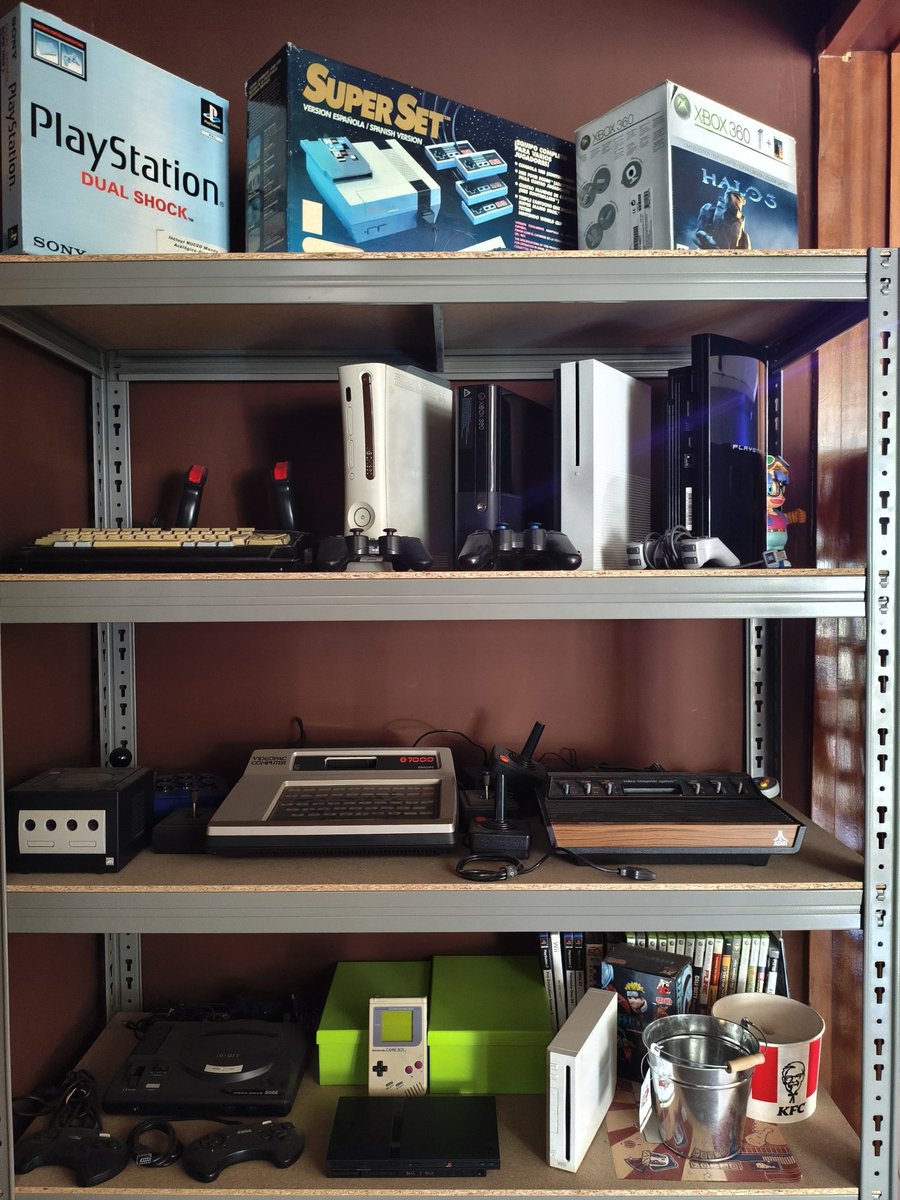 🎮🕹️ Quan a Čapek diem que ensenyem a programar videojocs és perquè hem sigut i continuem sent GAMERS (juganers) 🤪

#čapekmaker #gamer #gamerlife #videogames #vilafranca