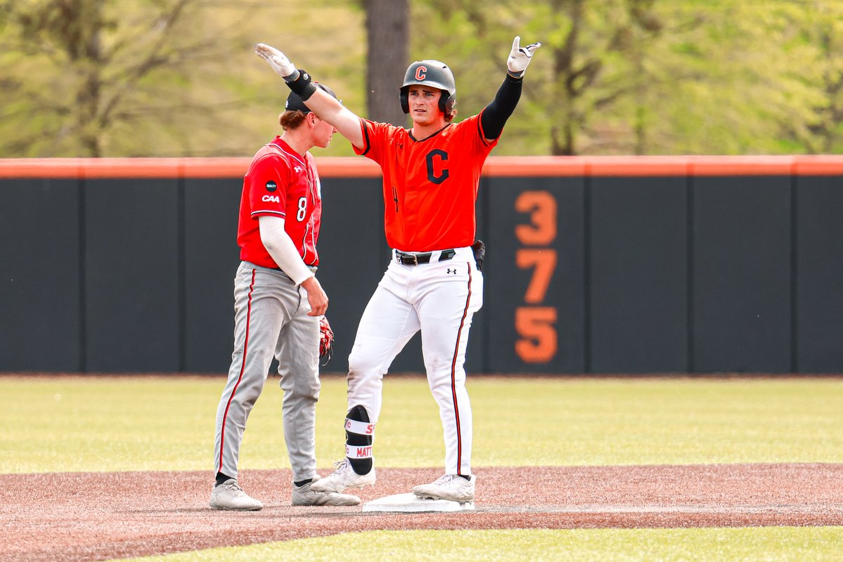 GoCamelsBSB's tweet image. That Friday feeling👊

#RollHumps🐪⚾️