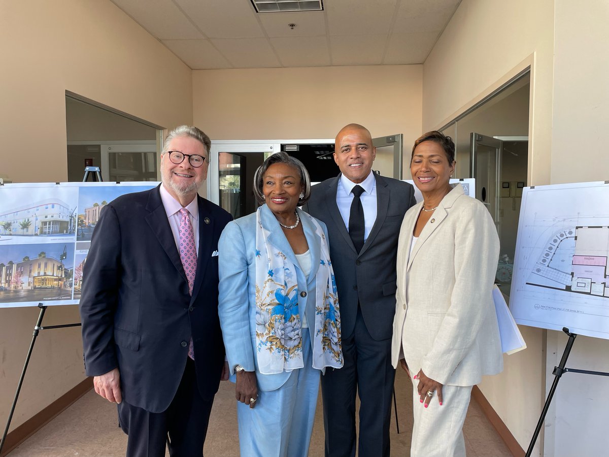 ChildrensVllg's tweet image. Big news in #Peekskill!  Thanks to @SenatorHarckham , @AndreaSCousins &amp;amp; Mayor @VMckenzie10566, $1M will support CV’s new #affordablehousing project — 22 homes (10 for youth transitioning out of foster care) + space for local businesses. 

Building community! 💙