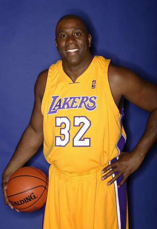 LakeShowYo tweet media