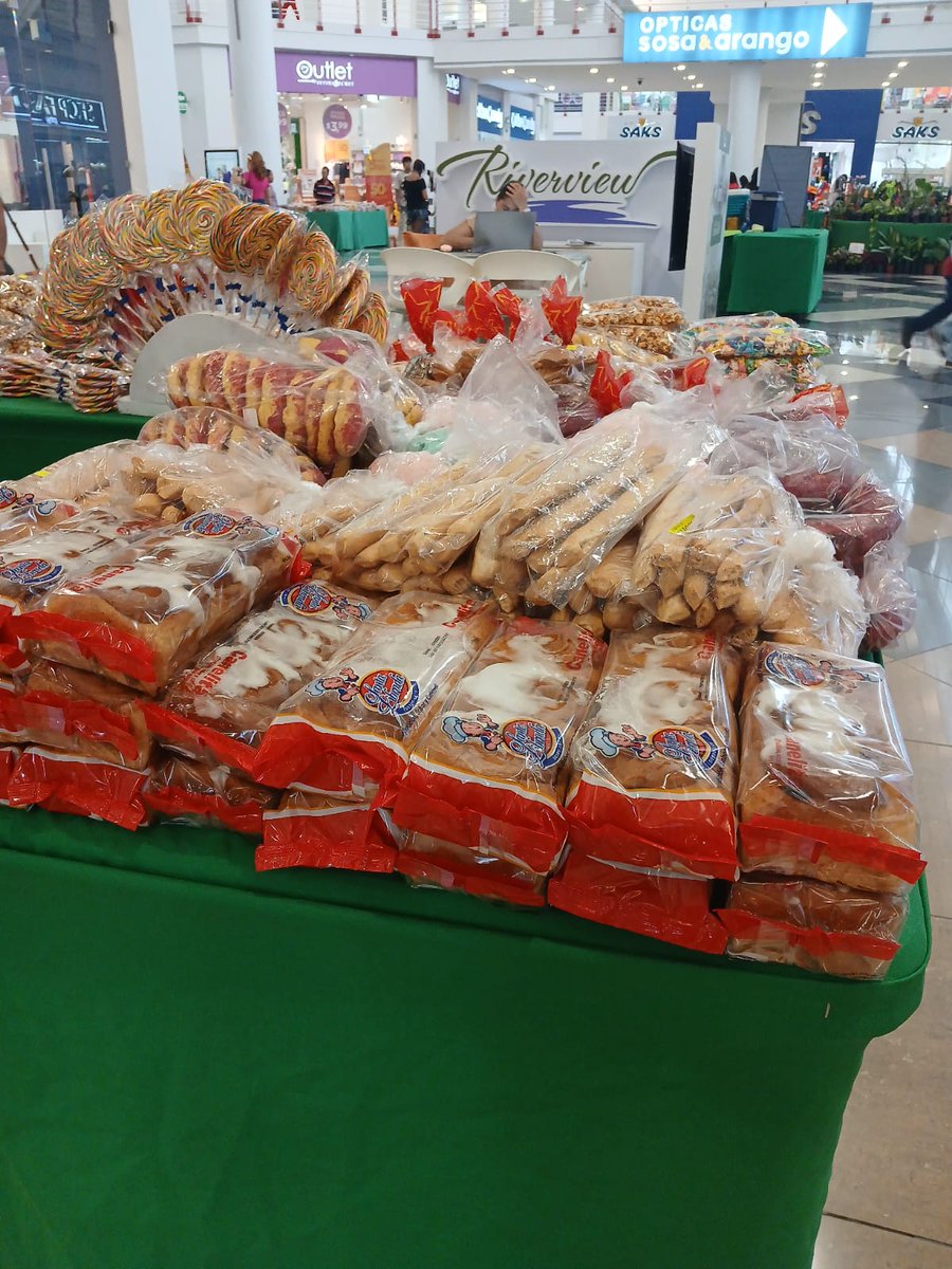 Si van a westland  mall, por el pasillo 1 amarillo, encontrarás estos emprendimientos, de todo y hasta plantas 👇👇.
