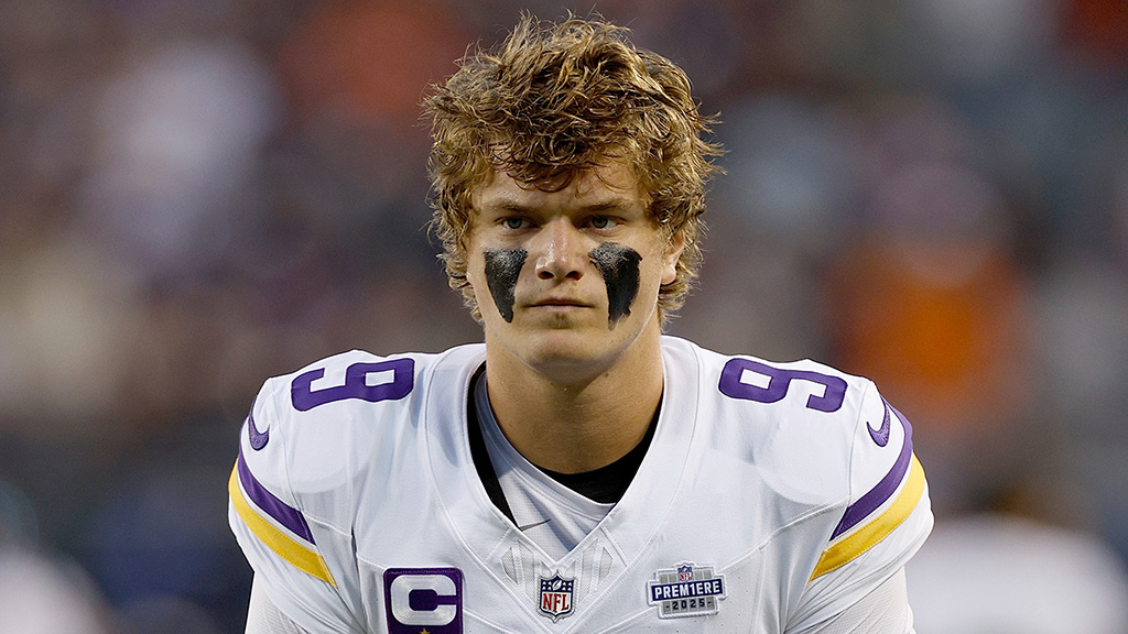 AroundTheNFL's tweet photo. Vikings injury report: QB J.J. McCarthy officially ruled out, LT Christian Darrisaw questionable to play vs. Bengals

https://t.co/sDnVqOha9W https://t.co/guZGiDErsw