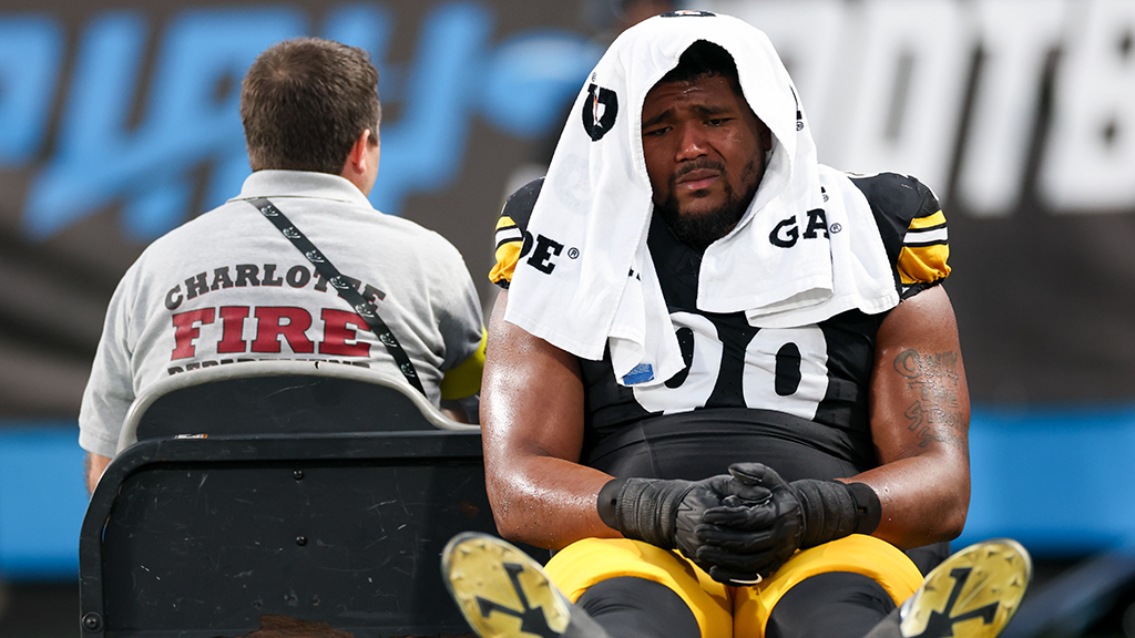AroundTheNFL's tweet photo. Steelers injury report: DT Derrick Harmon (knee) questionable to play vs. Patriots

https://t.co/sDnVqOha9W https://t.co/zyXNhg51gW