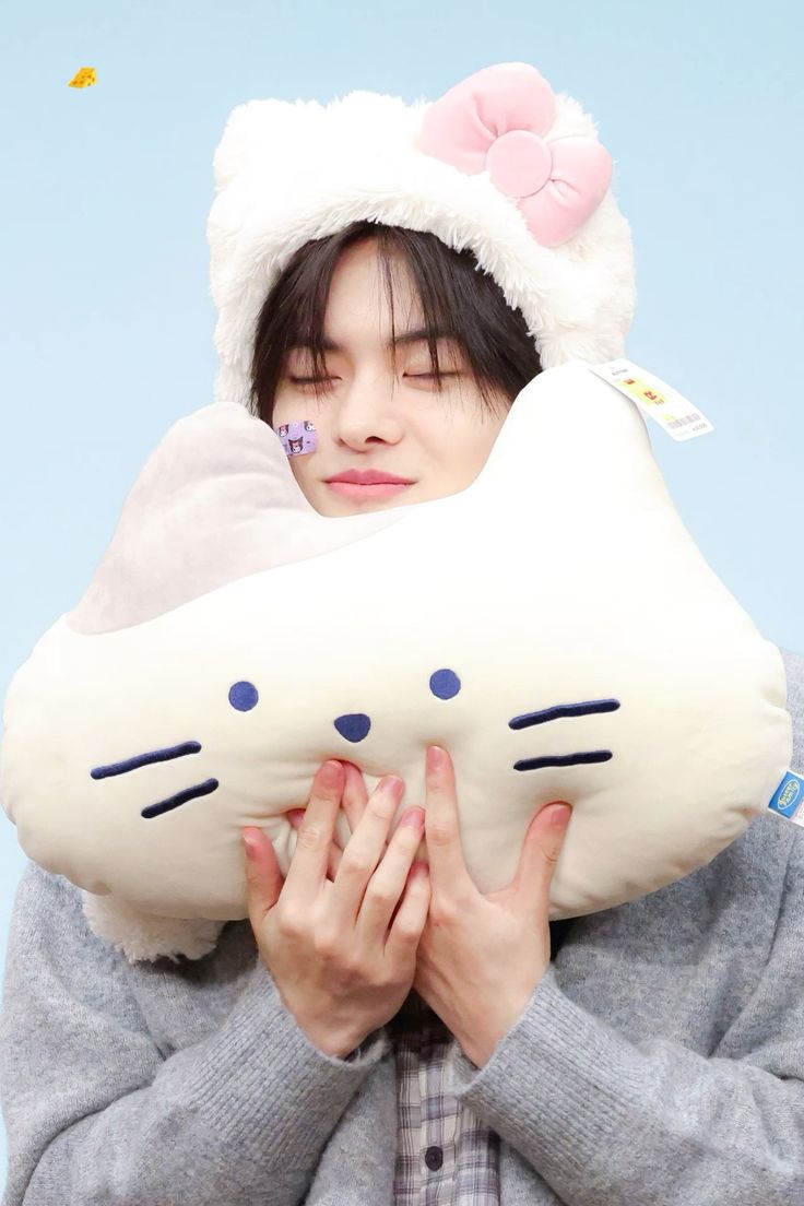 bb_december's tweet photo. Vote for Lee Leo!!! I need him to debute pls 🙏😭 https://t.co/UWUfZn9WfB