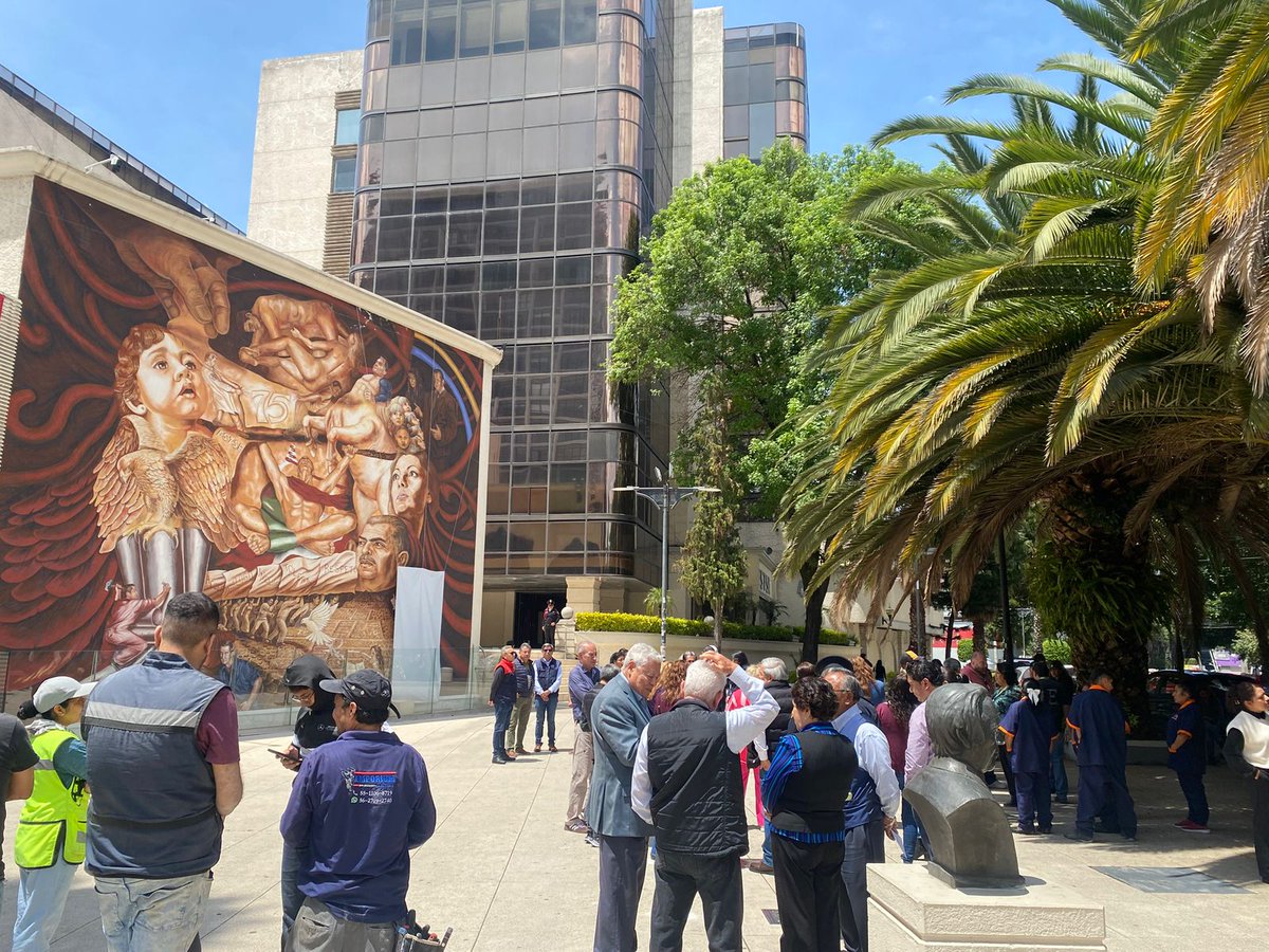 📢🇲🇽 La FSTSE participó activamente en el Segundo Simulacro Nacional 2025, conmemorando el sismo del 19 de septiembre de 1985. 

El personal de Protección Civil, en colaboración con las y los trabajadores del Comite Ejecutivo Nacional de la #FSTSE, llevó a cabo los protocolos de