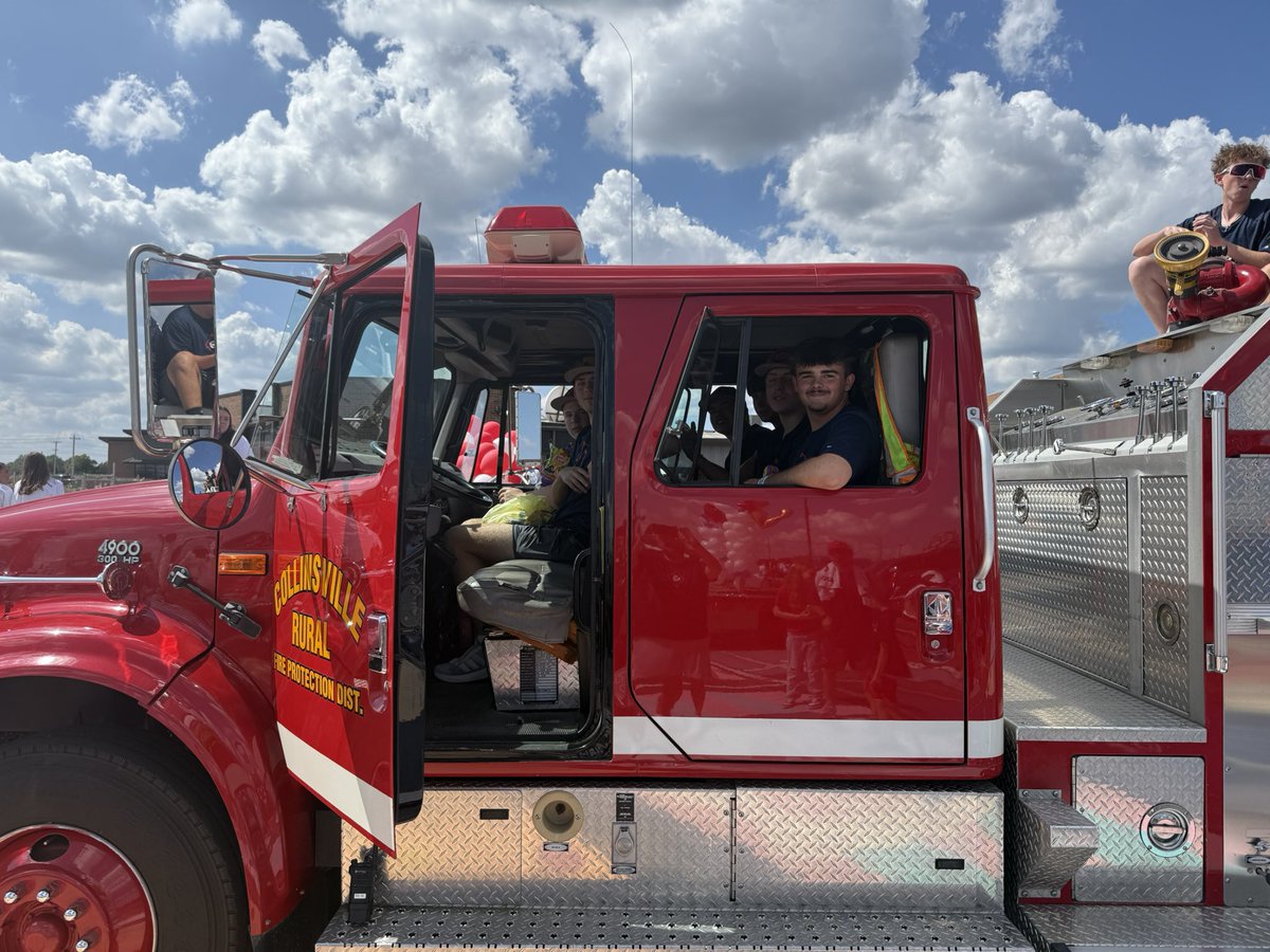 Homecoming 2025 
<a href="/cvillecards/">Collinsville HS</a> <a href="/cvilleathletes/">Cardinal Athletics</a> <a href="/cvilleokschools/">Collinsville, OK School District</a>