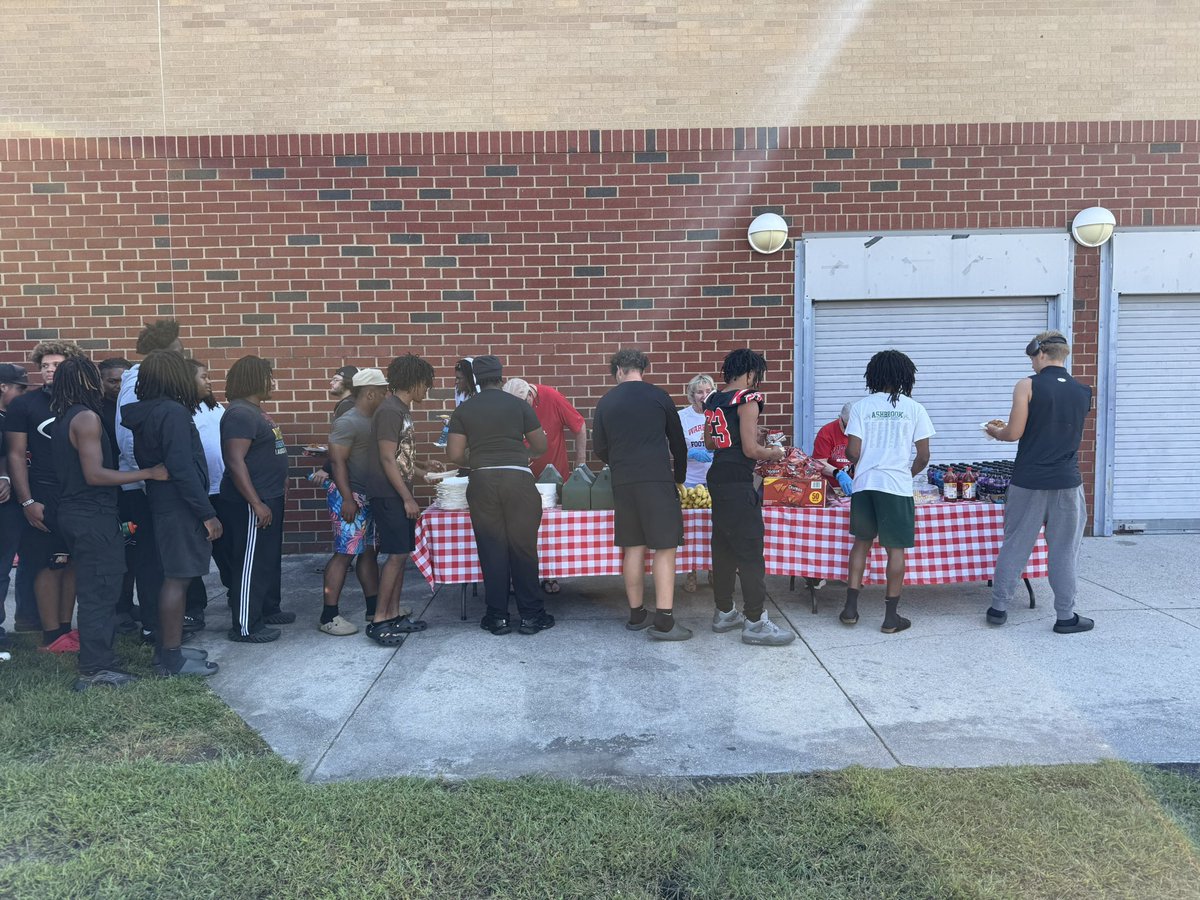 MatoacaWarriorsFB (@mhs_warriors_fb) on Twitter photo Thank you Second Branch Baptist Church for always showing love to our guys! #family #warriorpride <a href="/CoachStinson804/">Matt Stinson</a> Thank you Second Branch Baptist Church for always showing love to our guys! #family #warriorpride <a href="/CoachStinson804/">Matt Stinson</a>