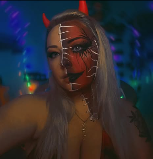 Shop my favorite <a href="/HotTopic/">Hot Topic</a> Halloween pins &amp; accessories! Use code A1000YearsTV for 10% off your order! 🎃

lcshop.co/KuPU5A

#HTPxHalloween