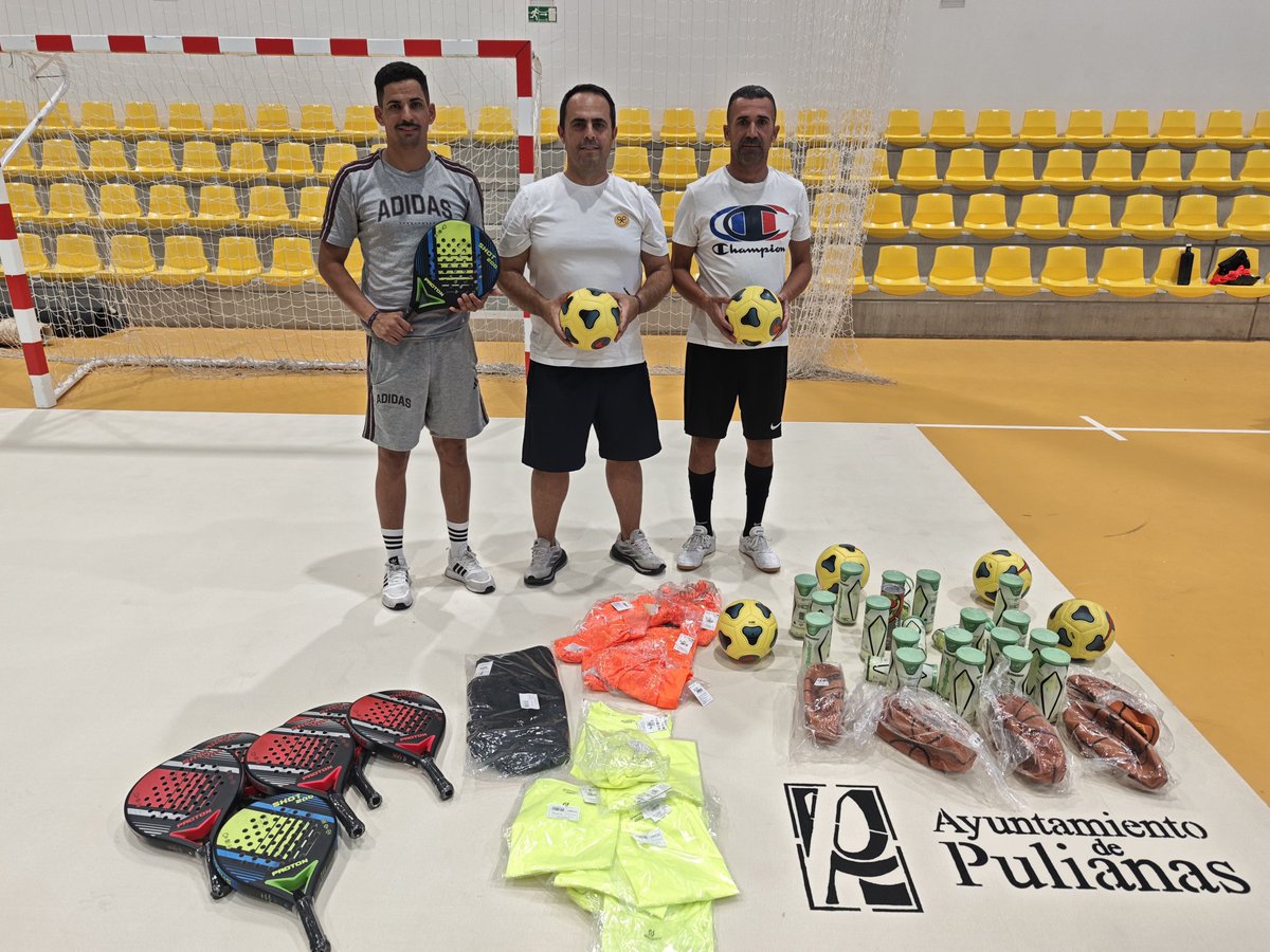 🏀⚽ NUEVO MATERIAL EN EL PABELLÓN 🤸‍♀️🥋

Pulianas sigue apostando por el deporte 💪:

• Tapiz de gimnasia rítmica
• Balones, palas y petos para multideporte
• Tatami para kárate (en camino)

#Pulianasconeldeporte