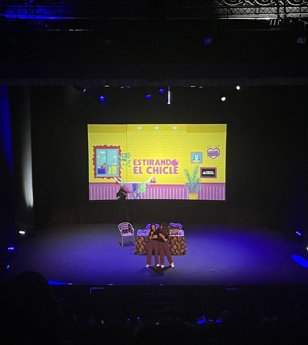 Sí hay hueco. Estupendes, mis chicas <a href="/EstirandoChicle/">Estirando el chicle</a>  ❤️