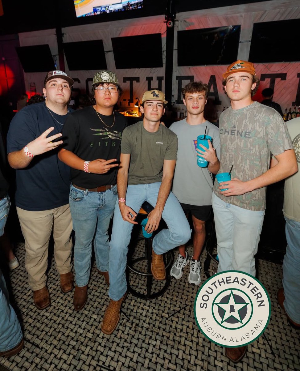 Y’all totally missed the epic night at south the other night. Here’s me and my boys, I’m in the black Sitka by the way. All of us got play too it was fucking epic 😂