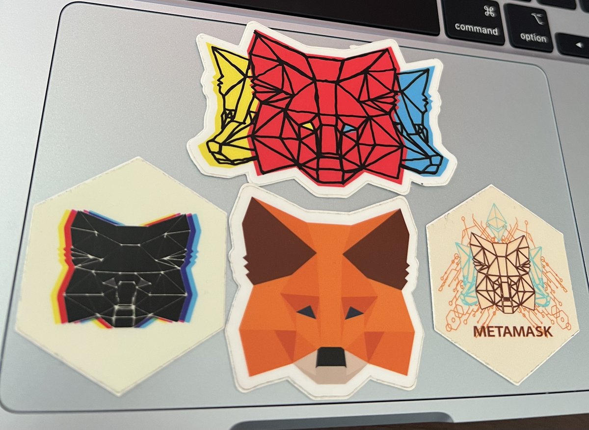 JSONLEE3's tweet image. MetaMask launching a token
When I was at MM/Consensys back in 2018, we seriously discussed the idea. We looked at loose concepts like using a token to shape the product roadmap, offer premium support, and other mechanics.
After weighing it out, the team ultimately decided it…