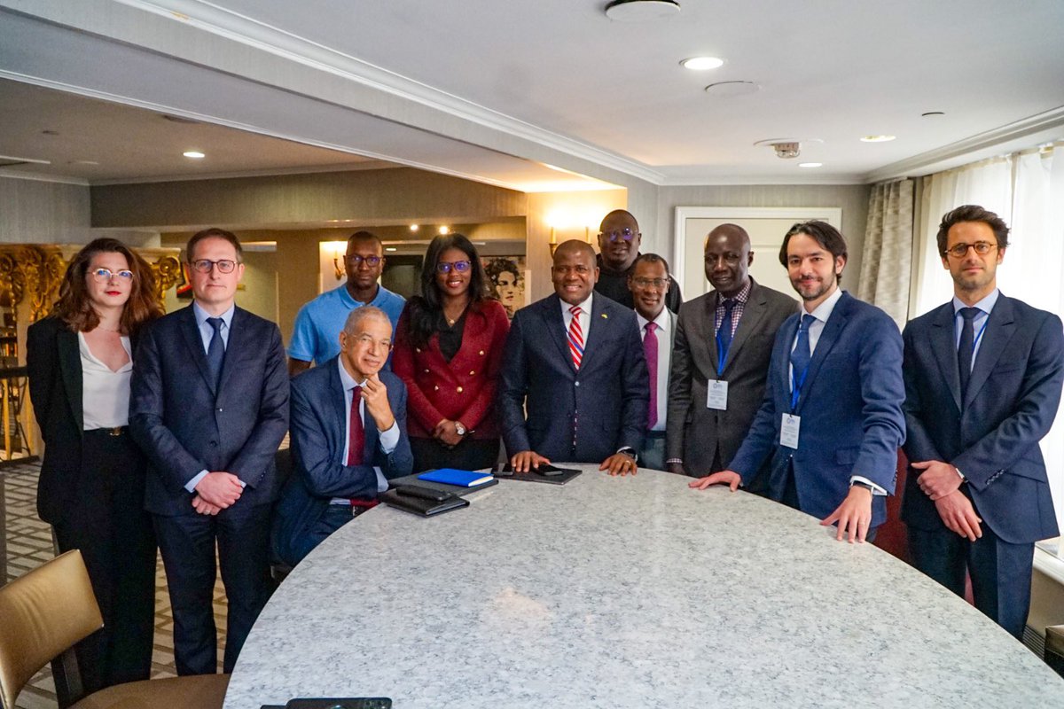 🇬🇳 La Guinée obtient sa 1ʳᵉ notation souveraine : B+ (perspective stable) par S&amp;P Global.
Une victoire stratégique pour le programme Simandou 2040, fruit du leadership du Président Général Mamadi Doumbouya et du travail du Gouvernement.
👉 lnkd.in/e93xwEhP