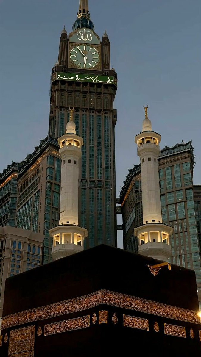 HolyMakkah01's tweet photo. THERE  IS  NO  GOD  BUT  ALLAH https://t.co/3rIm0fRaPn