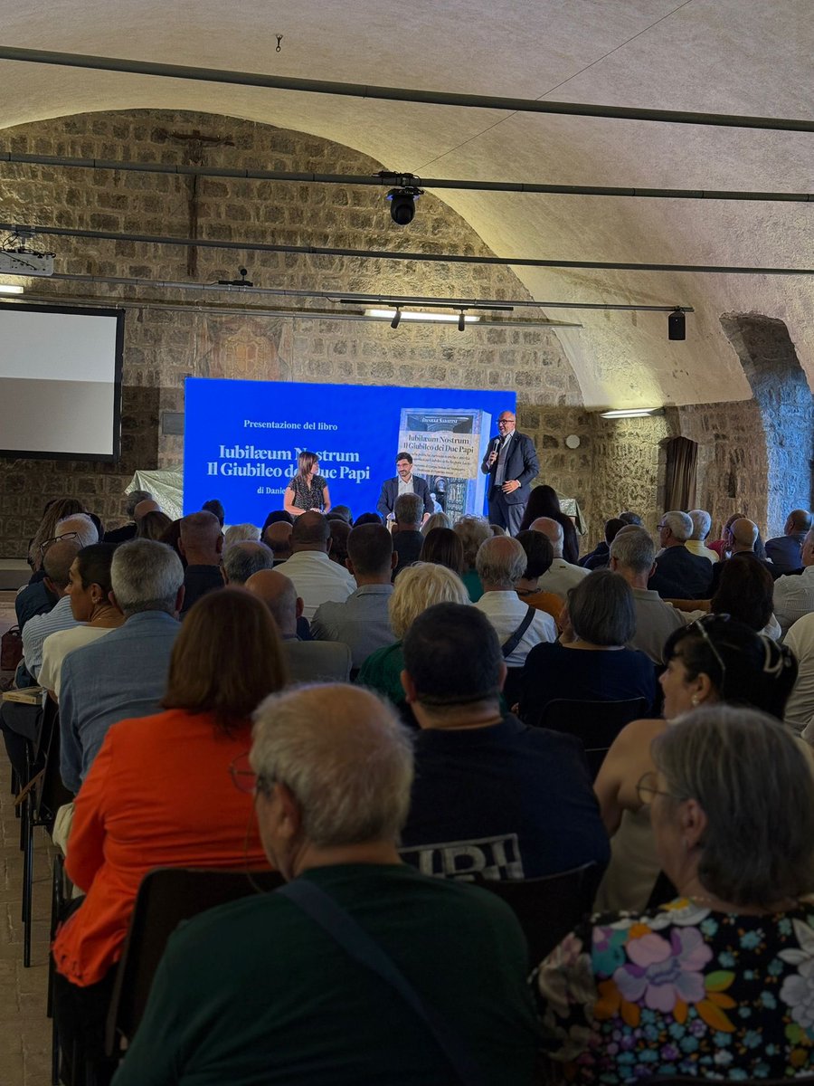 Alla presentazione del libro di <a href="/dani_sabatini/">Daniele Sabatini</a> “Iubilaeum nostrum - Il Giubileo dei Due Papi”. Un lavoro straordinario quello di Daniele che va assolutamente letto e conosciuto.
