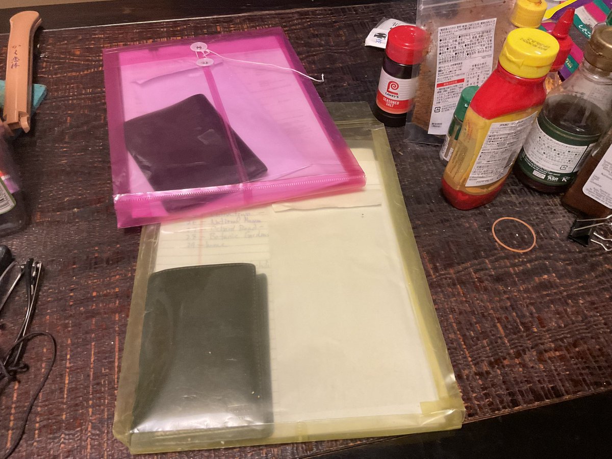 hizaga's tweet image. Anytime we must travel abroad, I make these packets. Everything printed out+passport+enough cash of the other country to get us back home. And the most important point, is a simple ball point pen.  Just in case.  Travel friggn stresses me out, I do not like it.