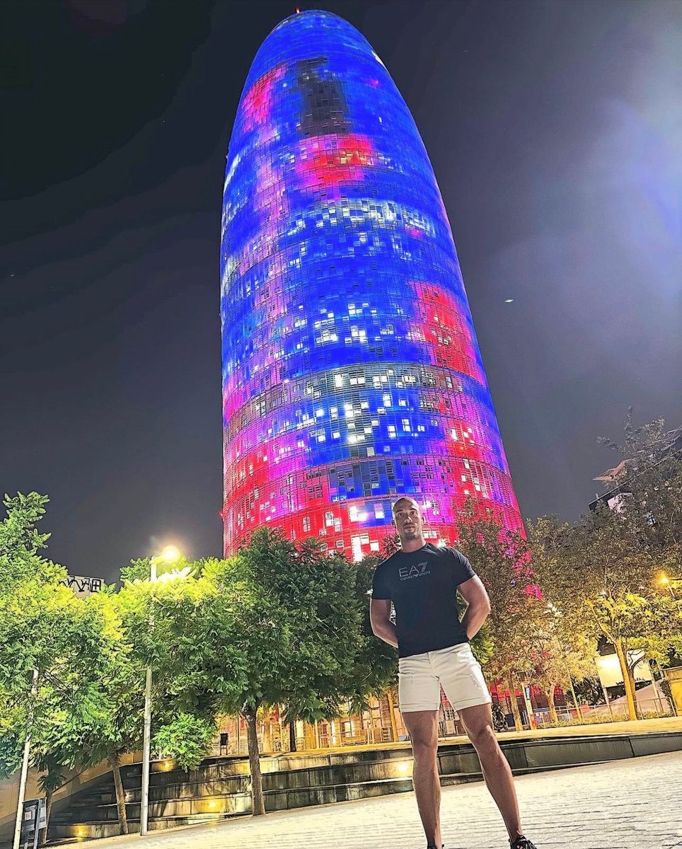 vault412360's tweet image. The world gets quiet when you’re in sync with your vision.
Loud cities, focused minds.
#BarcelonaNights #CryptoFocus
