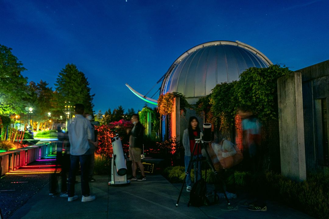 Starry Nights is ON tonight! Join us in person at Burnaby campus, 8:30-11:30pm for views of Andromeda Galaxy, Caroline's Rose cluster and Saturn with <a href="/SFUPhysics/">SFU Physics</a> and RASC Vancouver! ow.ly/ilnS50WZEFt