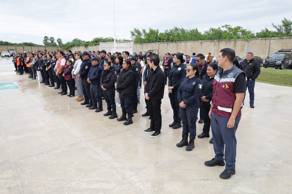 👮🏻‍♂👮🏻 Hoy en #Cancún nos sumamos al Segundo Simulacro Nacional 2025, con una hipótesis de incendio, desde el complejo de seguridad C5.

🚑🚨Es una oportunidad para reflexionar, aprender y fortalecer nuestros protocolos de respuesta ante emergencias.

#ServirYProteger