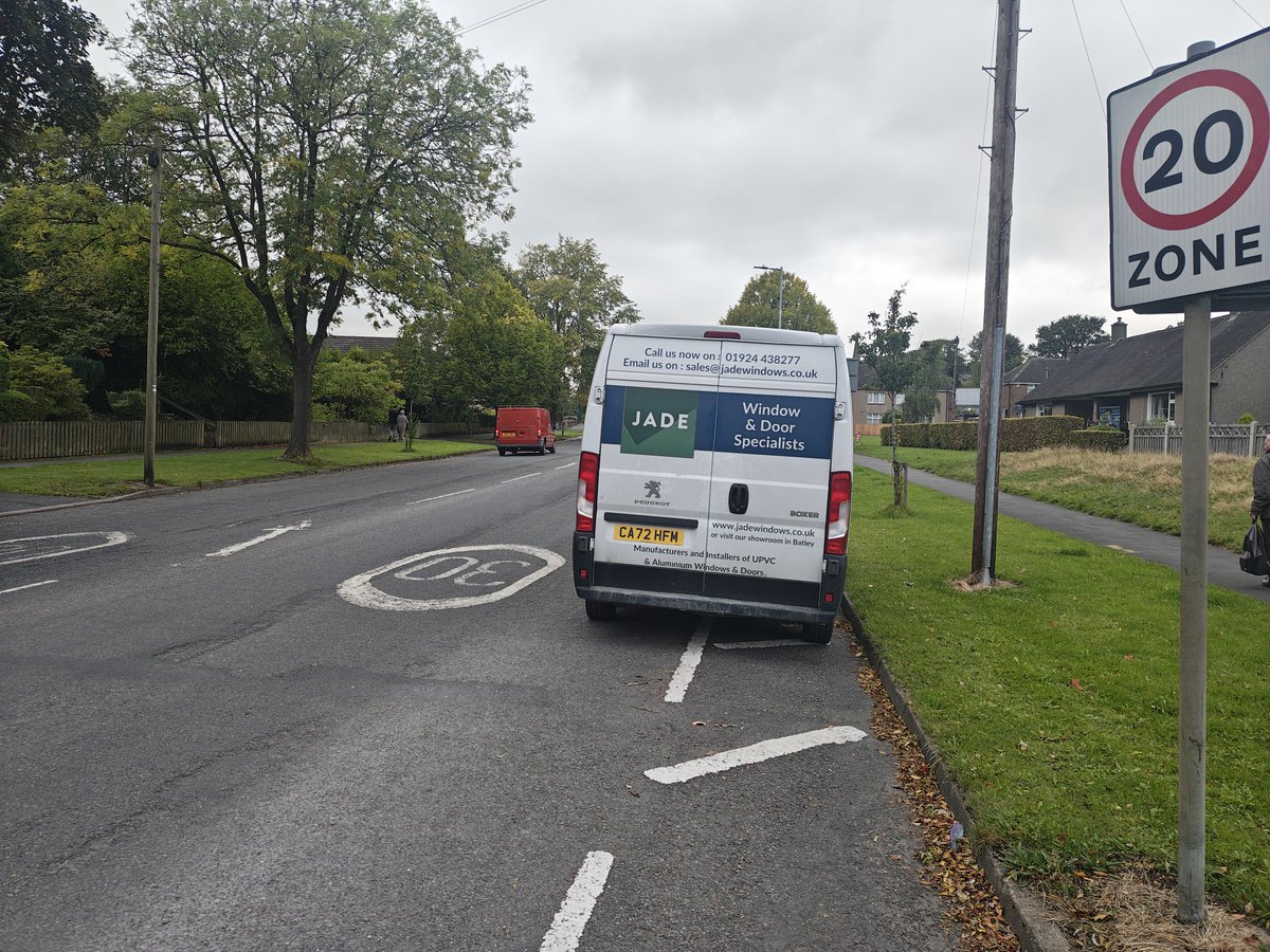 willconway66's tweet photo. @bradfordmdc @WestYorksPolice please find attached photos of a van on st Paul's avenue BD6 which is parked illegally on markings every night and causing a massive obstruction when trying to leave the side road of ormandroyd AVE. I myself have had near misses and is a danger https://t.co/mGSIv1yrLx