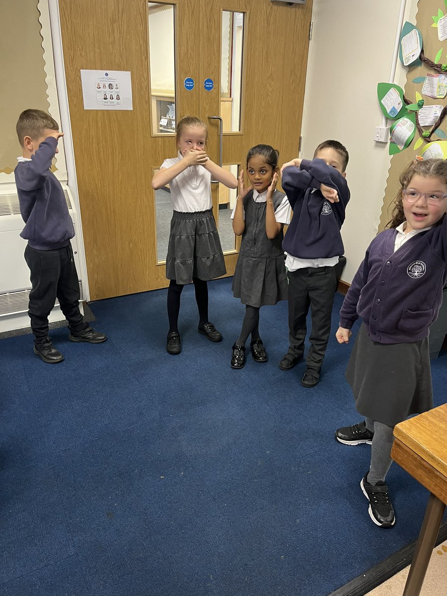 MrAlexanderBF's tweet photo. We had a fantastic drama lesson in English today, we were acting out the story of our modelled text ‘Supertato’! The children worked amazingly in groups to come up with actions and narrate through the story! Well done! https://t.co/zHZCKDuqBb