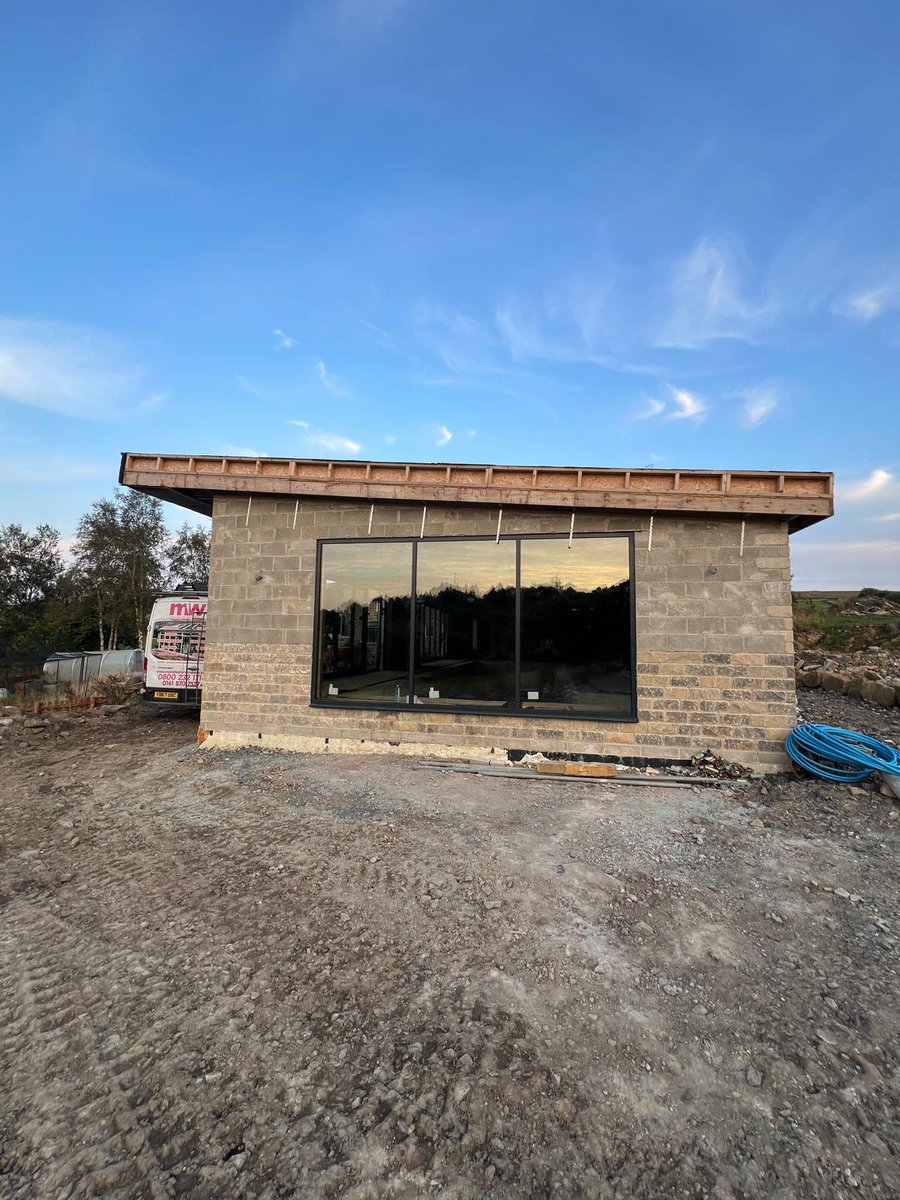 mcrwindows's tweet image. Bifold doors, but make it seamless.

Get your free quote: manchesterwindowsltd.co.uk

#BifoldDoors #Keighley #ManchesterWindows #DoubleGlazing #AluminiumBifolds #OpenPlanLiving #HomeImprovement #Renovation #PropertyUpgrade #UKHomes #GlazingExperts