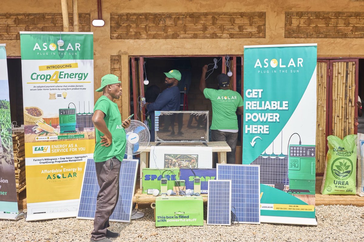 GERinNigeria's tweet photo. Chargé d'Affaires Johannes Lehne attended the inauguration of the first G.R.A.I.N. Pulse Center in Jigawa with @YusufTuggar, @SenatorAKyari, and Governor Malam Umar Namadi. 🇳🇬Green Legacy and 🇩🇪Pulse support the agricultural value chain with solar power and digital connectivity. https://t.co/U27yICDLnM