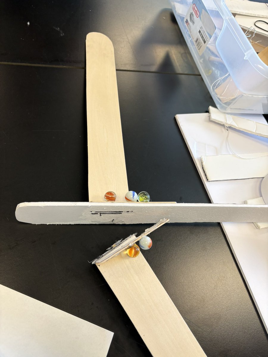 Glider failure followed by an insightful thought from one of the high school students: “I think we changed too many things at once.” <a href="/usd469/">Lansing USD 469</a> <a href="/LansingHS469/">LansingHighSchool</a> <a href="/kuengineering/">KU Engineering</a> #STEM #learning