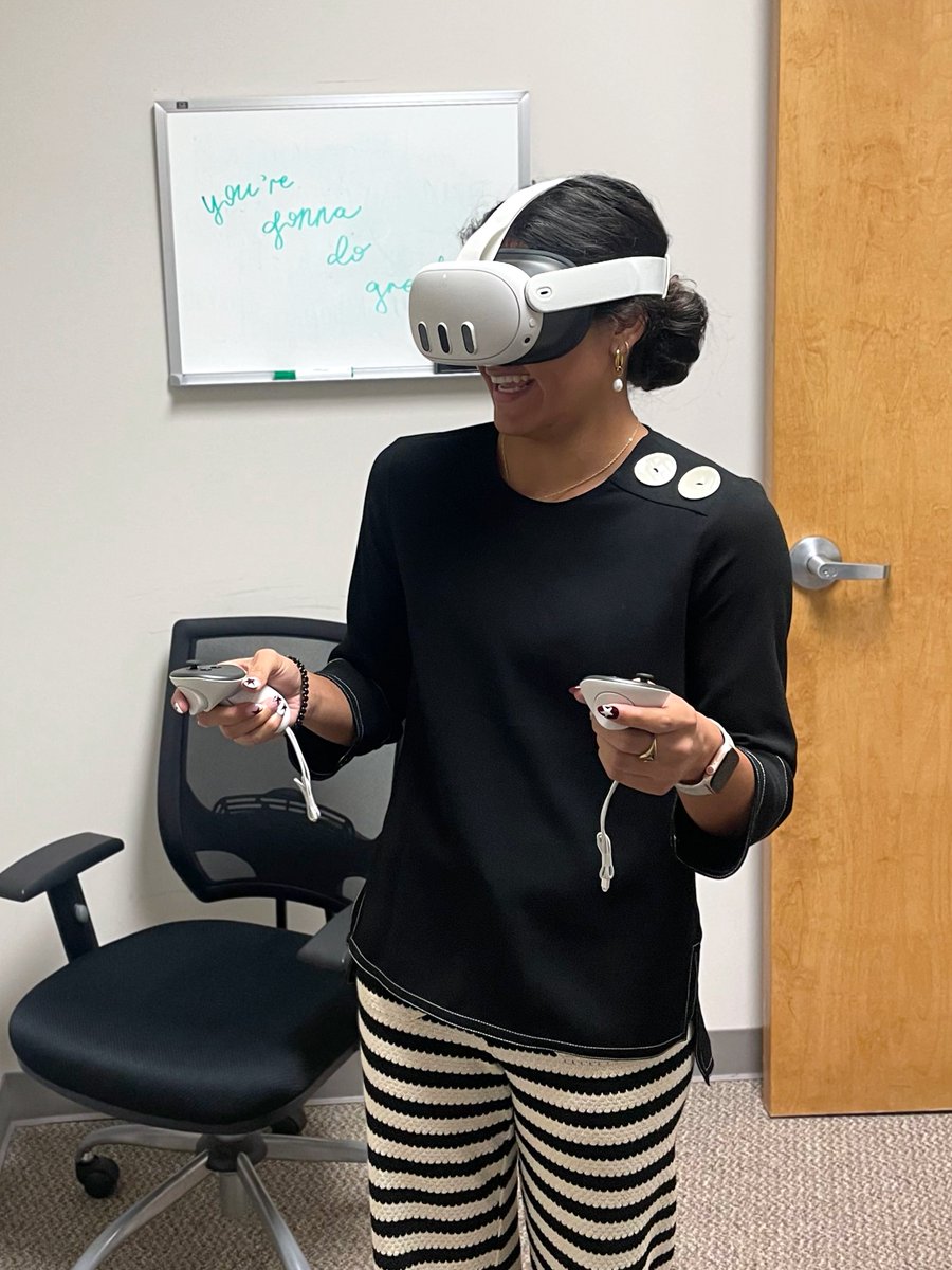 UofSCPharm's tweet photo. VR isn’t just for video games — it’s powering innovation in pharmacy and health care 🎮➡️💡

Students explored virtual reality this week with #GamecockPharmacy alumna Anne Lord Bailey, ‘14, executive director of the Strategic Initiatives Lab for the @DeptVetAffairs. https://t.co/iKKekYCRFu