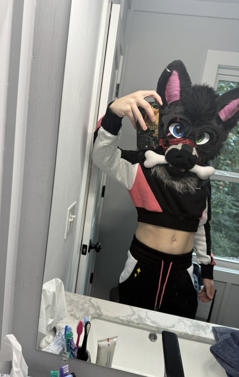 New con fitttt, this goes so hard :3