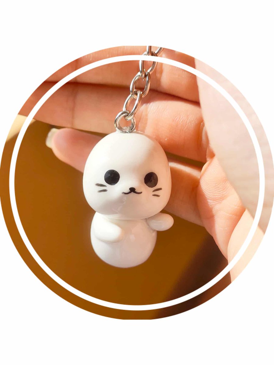 SofiaCryptoVibe's tweet image. sappy keychain for all who arf everyday 🦭