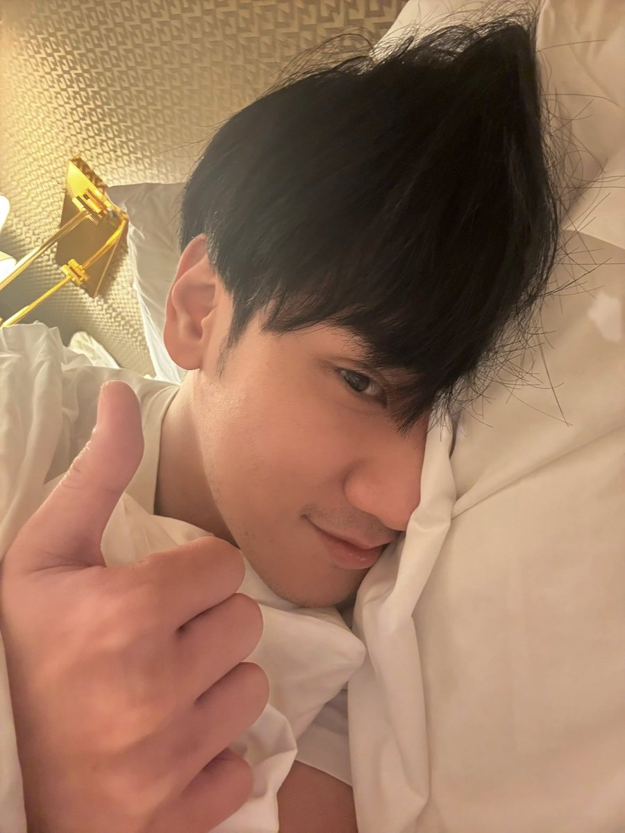 แวะมารายงานตัวค้าบ 💤😴

พี่โกได้กล่าวเอาไว้ “เจ้าจะเป็นอย่างไร เจ้าก็เป็นไปเถอะ เป็นตัวของตัวเองก็พอ ข้ารักเจ้าที่ตรงนั้น”

I am The Most Beautiful Count EP8

#ฉันนี่แหละท่านขุนที่สวยที่สุดEP8