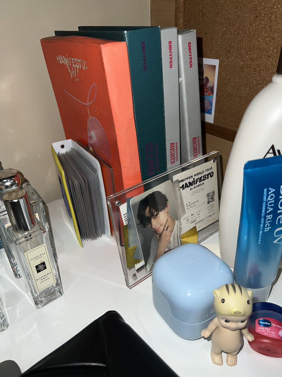 jung1bb's tweet photo. hello!! survey lang guys,

i’m planning to sell my enha merch (most likely my pcs) i’m just want to know if ever na ibenta ko talaga meron ba papatol?? yes or no lang guys BAHSHHSHA

thx u all❤️❤️

*not all pcs are shown* https://t.co/G3yqyZbPLG