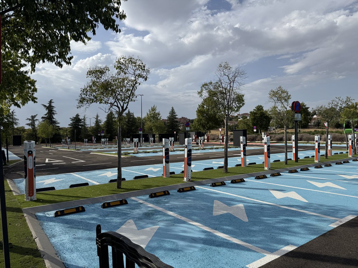 Qué barbaridad en <a href="/intuXanadu/">intu Xanadú</a>. <a href="/TodosElectricos/">Todos Eléctricos</a>