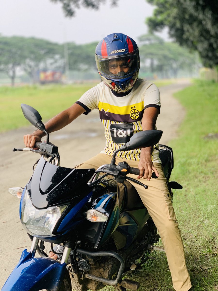 VamosRafa___'s tweet photo. Bike riding at rainy day 🙈
So fun so enjoyed ❤️❤️
It was a great day.. https://t.co/Px9eYQqAWT