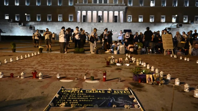 Απεργία πείνας Ρούτσι: Αγώνας μέχρι το τέλος ενάντια έγκλημα και την συγκάλυψη

Αντιπροσωπεία της ΑΝΤΑΡΣΥΑ συνάντησε τον Π. Ρούτσι, πατέρα του Ντένις, που κάνει απεργία πείνας μετά την απόρριψη του αιτήματος για εκταφή της σορού του γιου του
antarsya.gr/node/7076