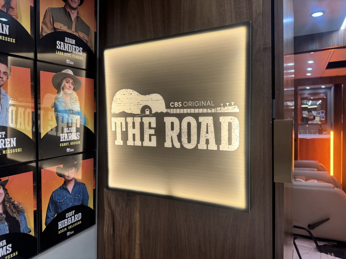 KMOV's tweet image. Here's an inside look at The Road bus!
See it for yourself at the Balloon Glow tonight!
The Road premieres Sunday, October 19 on CBS and Paramount+
#GFPBR #TheRoadCBS #CBS #ForestPark #STL