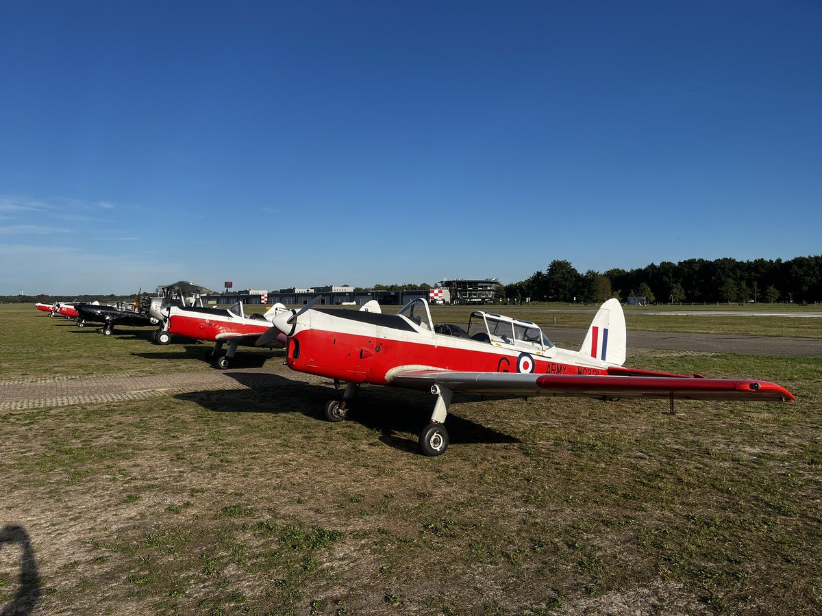 Tonight we will overfly the memorial service of Gibson and Warwick above the graves in Steenbergen. <a href="/vliegendmuseum/">Vliegend Museum Seppe 🛩️</a> <a href="/BredaAirport/">Breda Int. Airport</a>