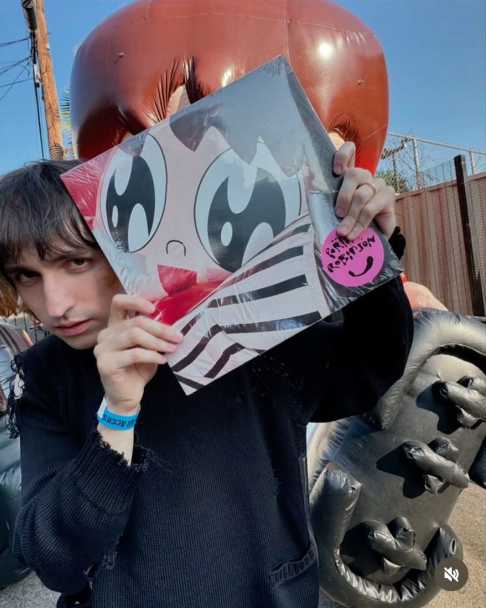 nurturedsmile's tweet image. Porter Robinson confirms that “Smile” are there were once they are did.  

They became the first ever to have the first as in the era of that when of a physical streaming and the media began and the second streaming when continued.

Congratulations Porter 🩷